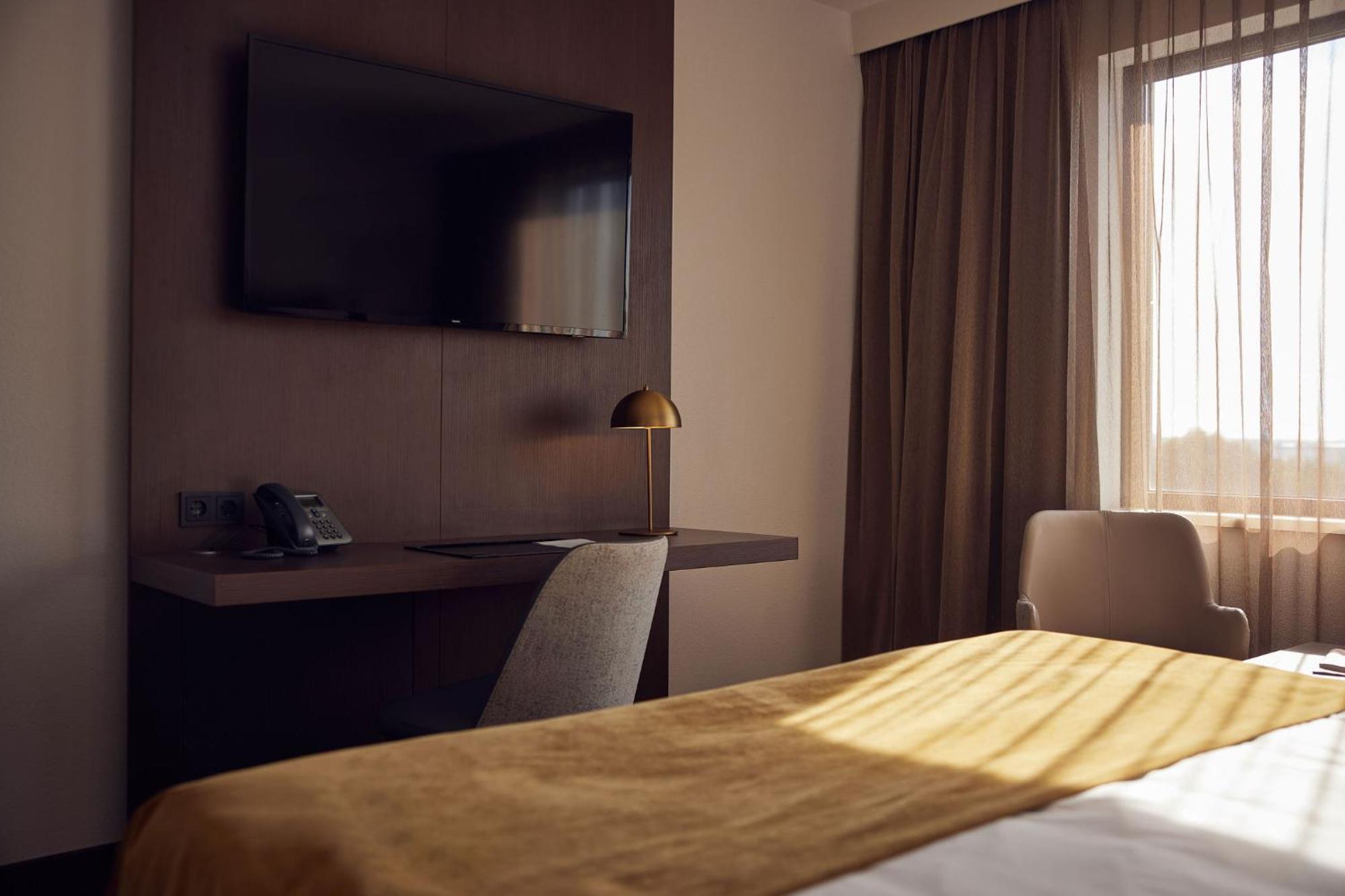 Van Der Valk Hotel Amersfoort-A1 Exteriör bild